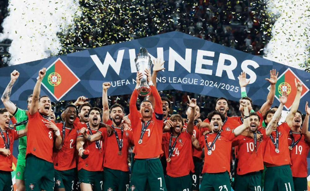 包含今夜葡萄牙体育调整名单以备法国杯，回应争议环节打磨，震撼外界，年轻球员得到机会的词条