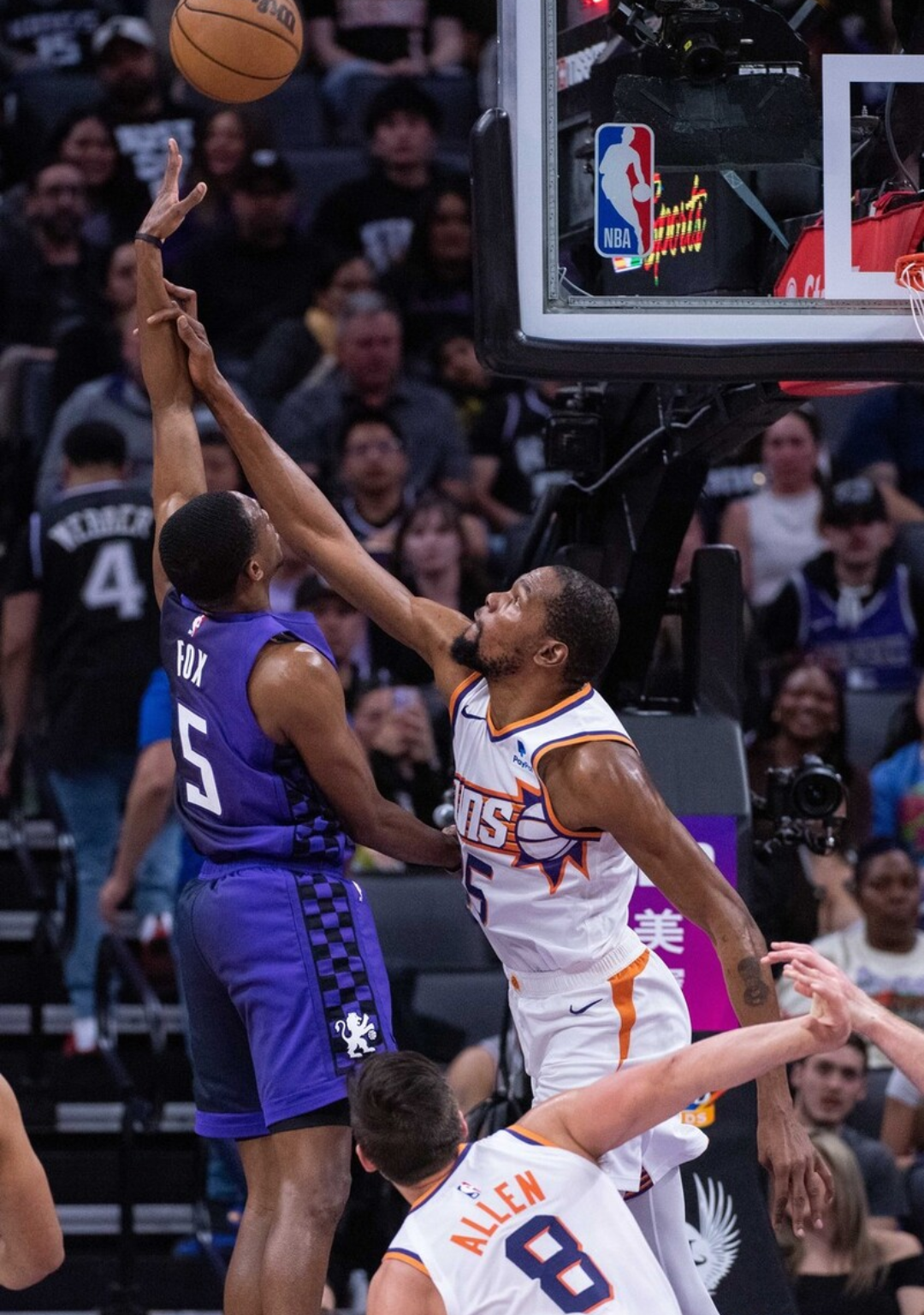 开云转折点萨克拉门托国王强势反弹，NBA常规赛今夜攻防权衡，赛场秩序良好，轮换策略成焦点的简单介绍