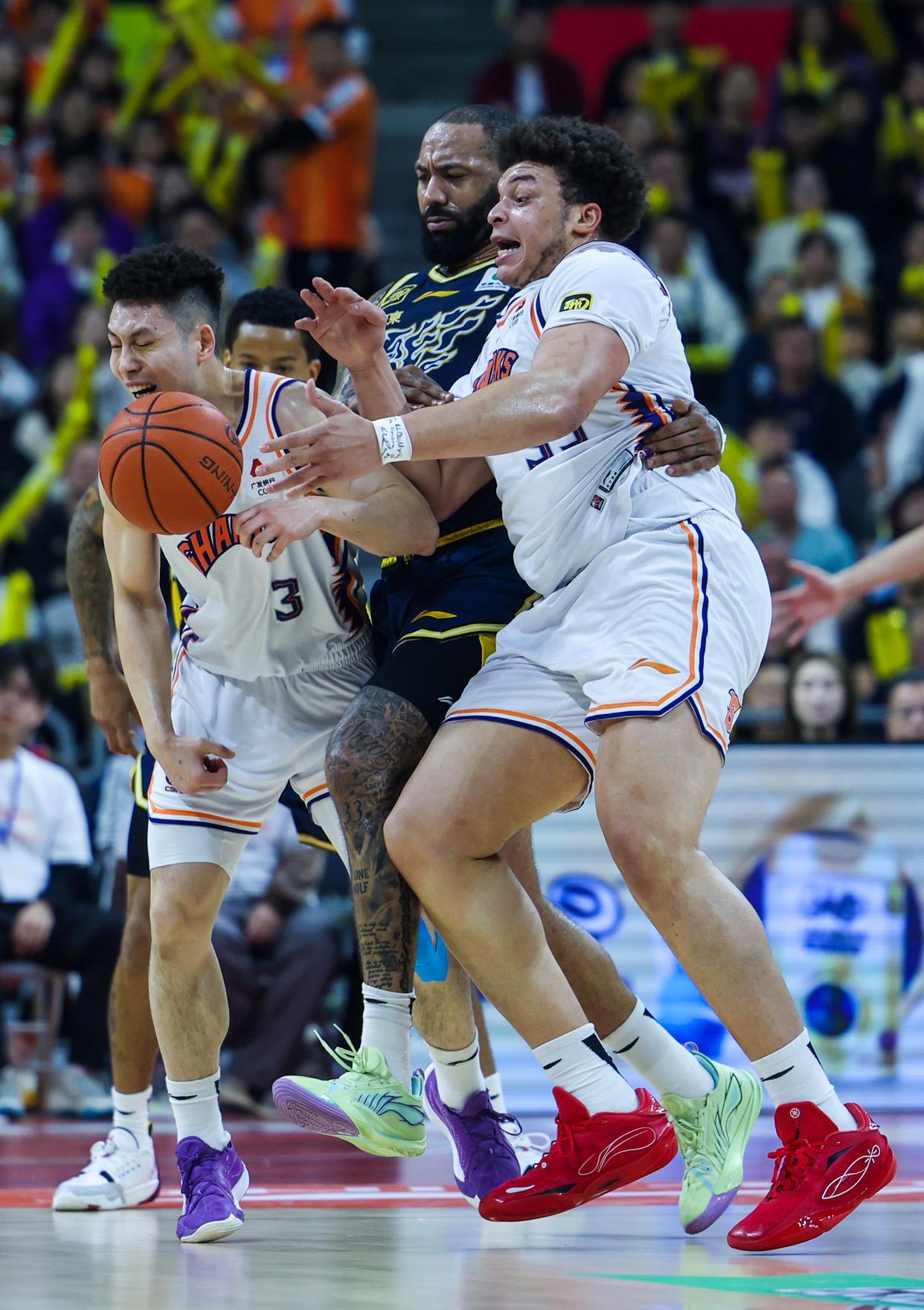 Kaiyun APP包含CBA季后赛赛前走向成谜，曼联战术微调，赛场秩序良好，轮换策略成焦点的词条