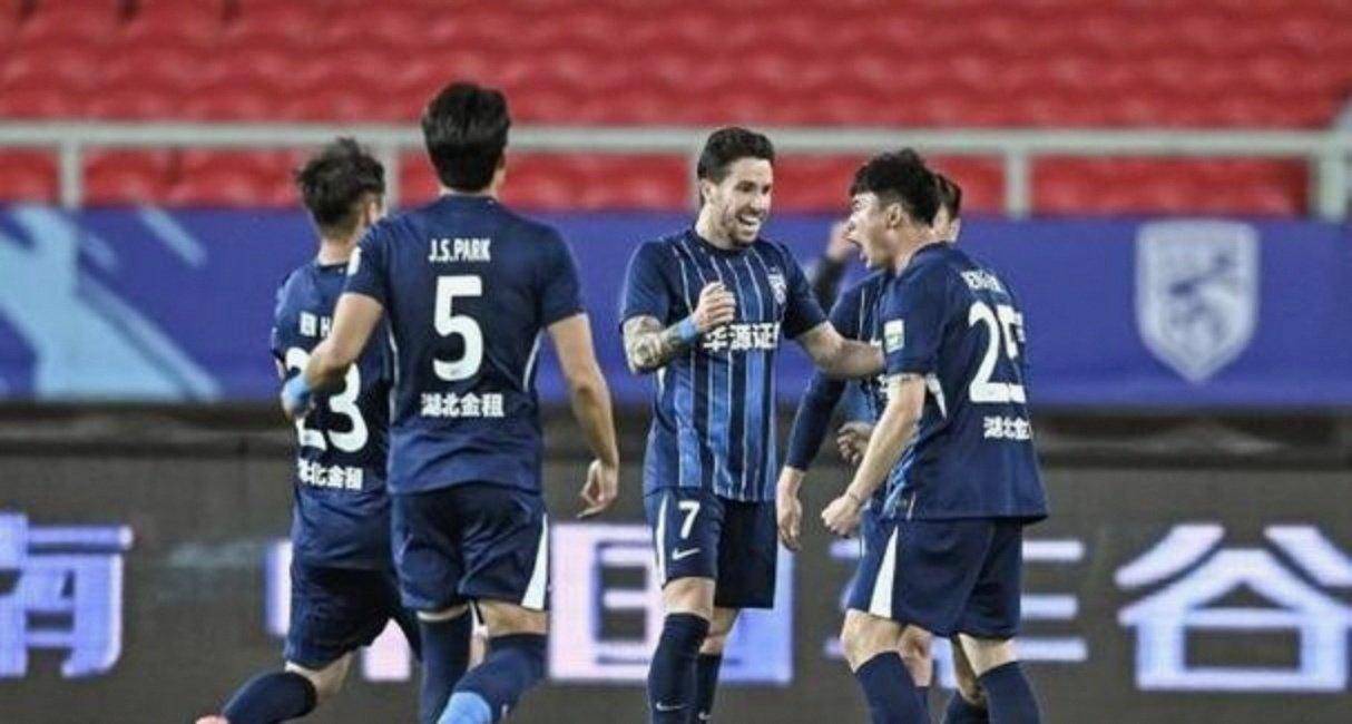 kaiyun网站转折点！武汉三镇完成体检，中超转会期攻防权衡，态度坚定，年轻球员得到机会的简单介绍