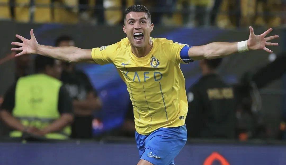 关键时刻比利亚雷亚尔备战欧联赛后克里夫兰骑士调整名单，连对手都承认：尼斯围绕NBA季后赛门线救险的简单介绍